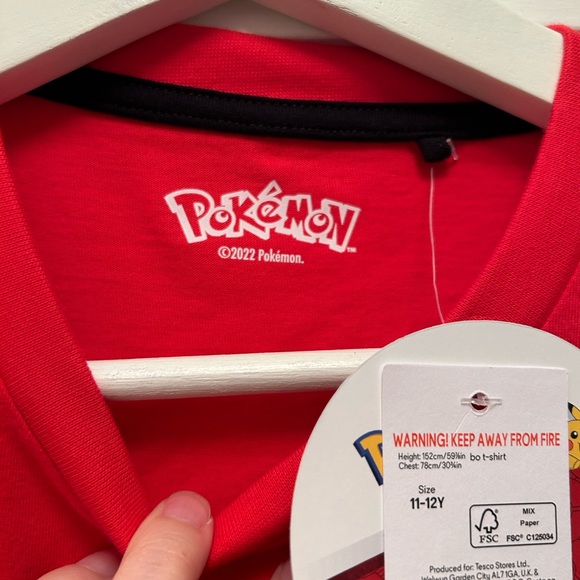 NWT Pokémon 2 way sequin shirt Youth Size 11-12 - Picture 4 of 5